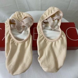 Hanami Ballet Adult Slipper Shoes